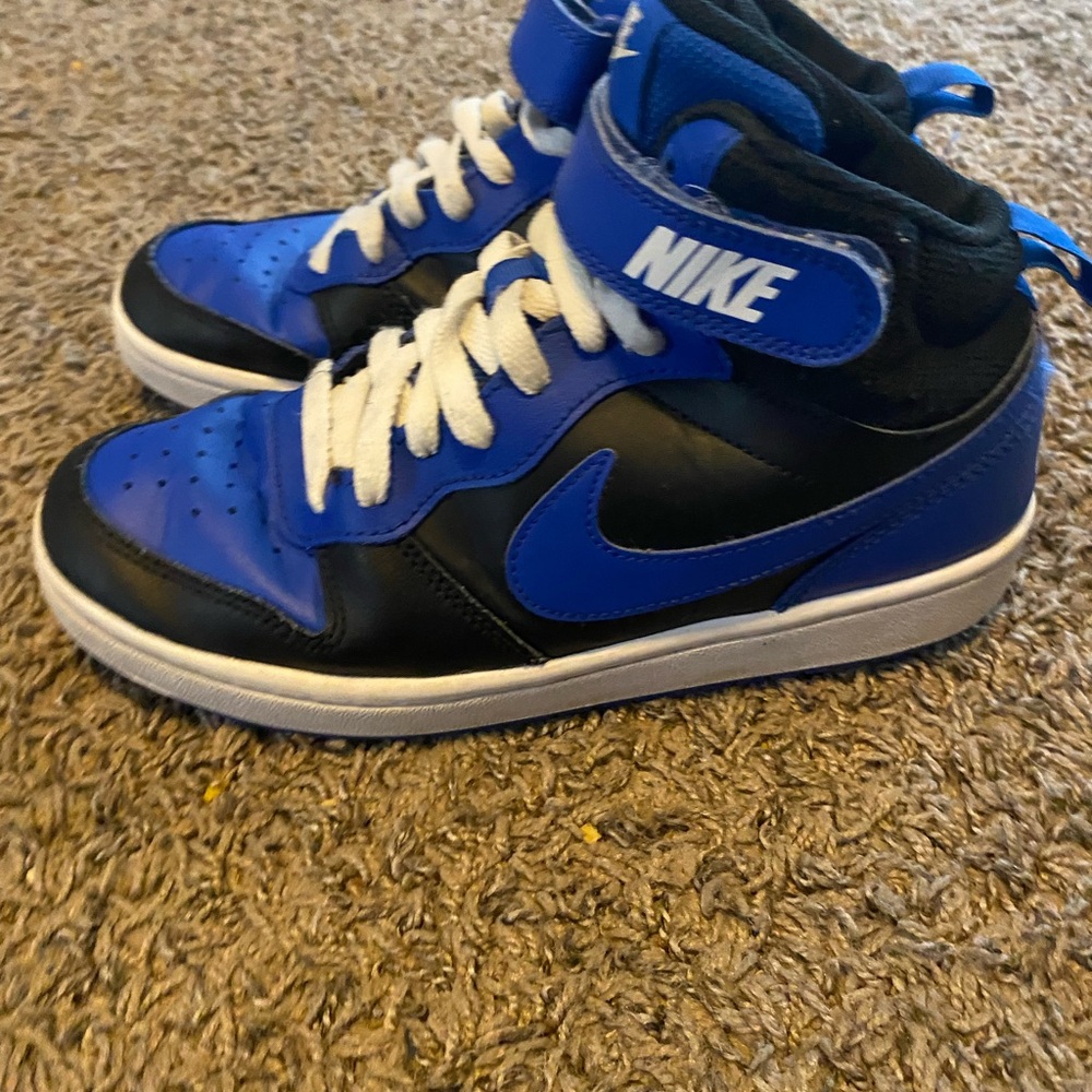 Nike Court Borough Mid 2